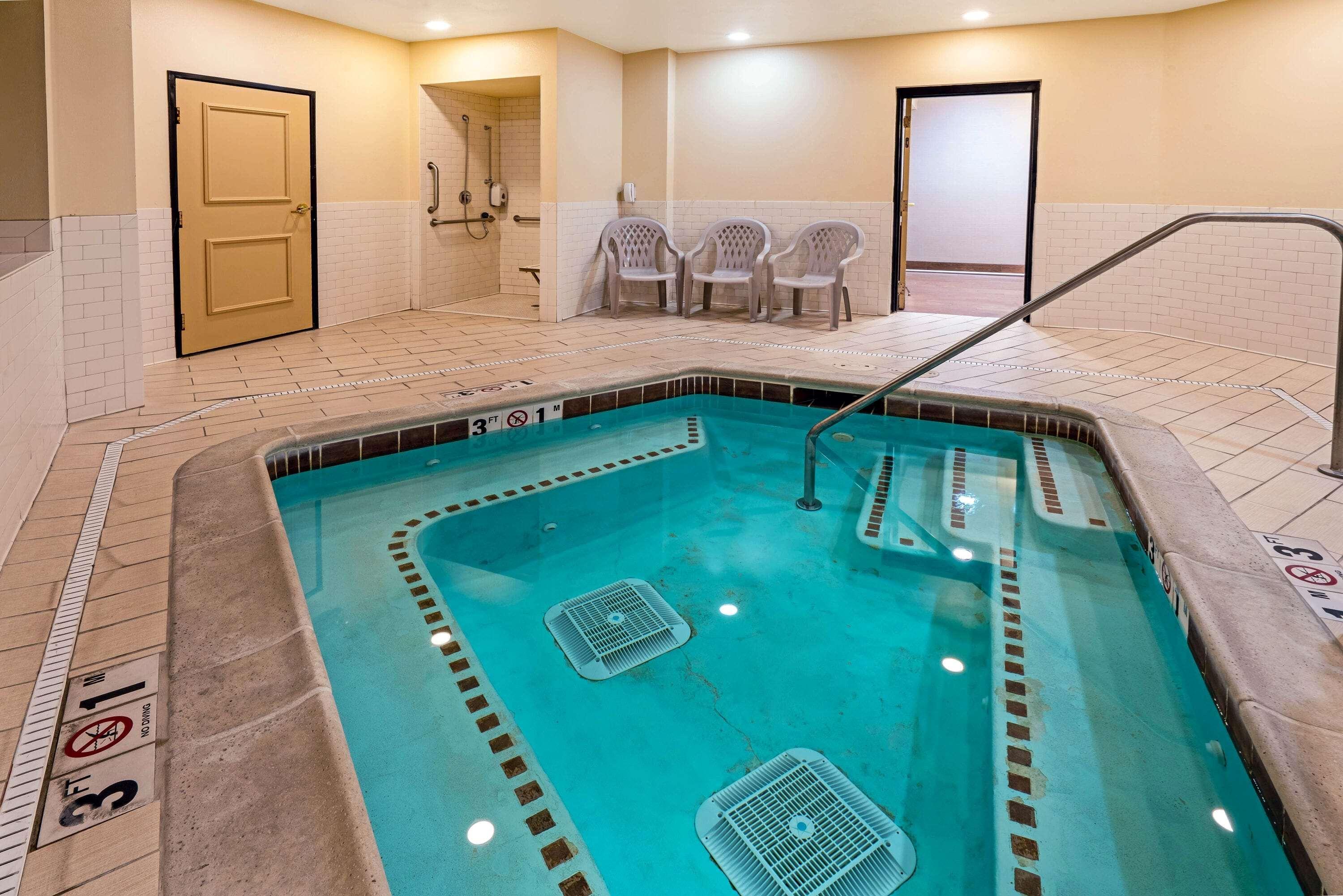 La Quinta By Wyndham Butte Hotell Eksteriør bilde